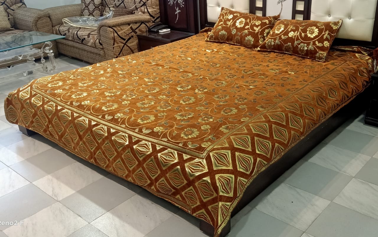 Buy Chenille Bedsheets Online - Image 12