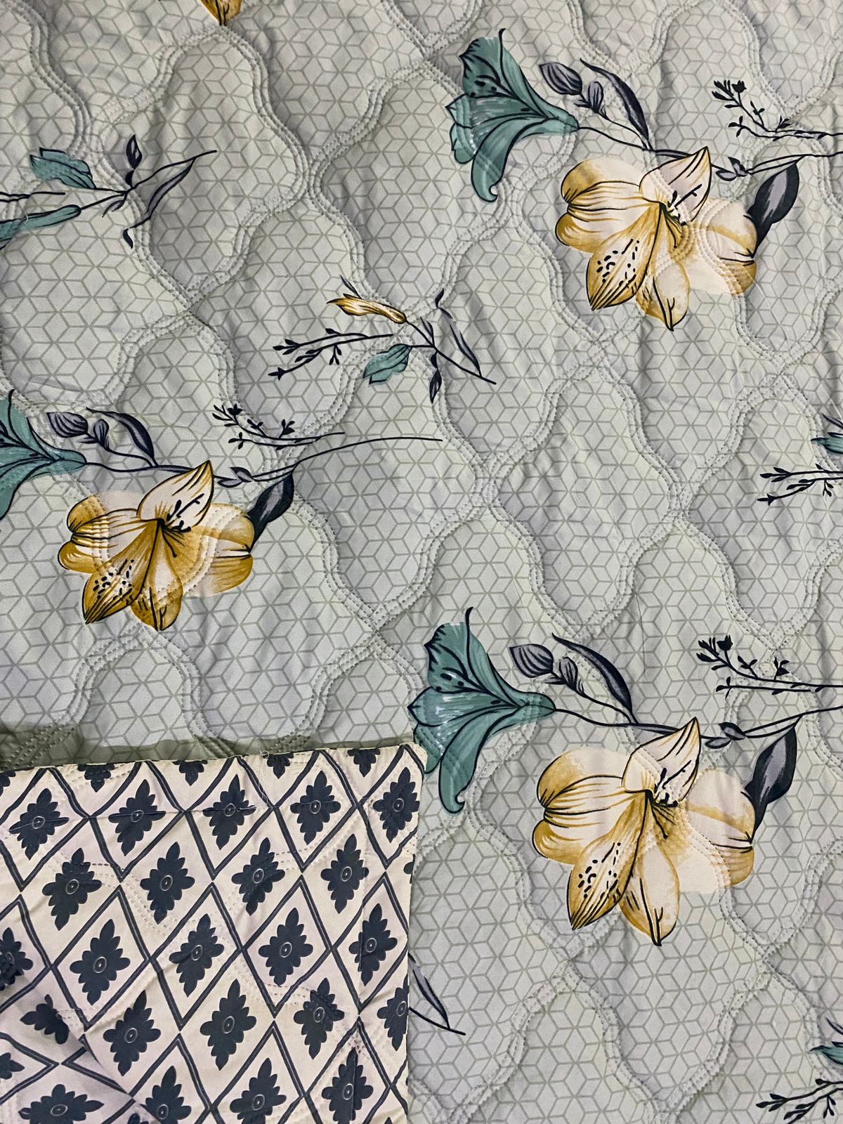 Buy Single Bed Comforter Online - Image 17